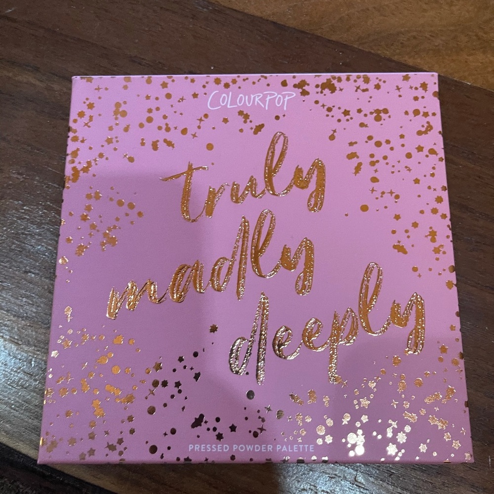 Colourpop truly madly deeply eyeshadow palette